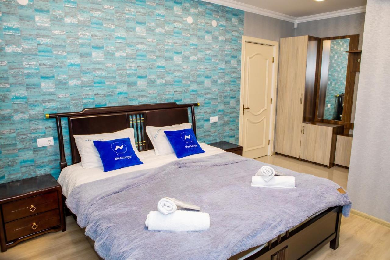 Blue Heaven Hotel Bakoerjani Buitenkant foto