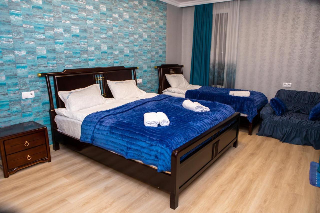 Blue Heaven Hotel Bakoerjani Buitenkant foto